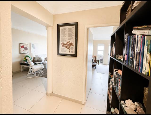 2 BEDROOM APARTMENT FOR SALE IN NORTHCLIFF